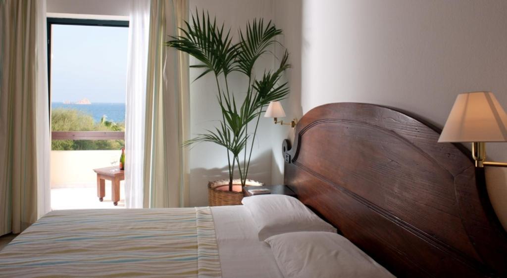 Hotel Mediterraneo Santa Maria Navarrese Exteriör bild