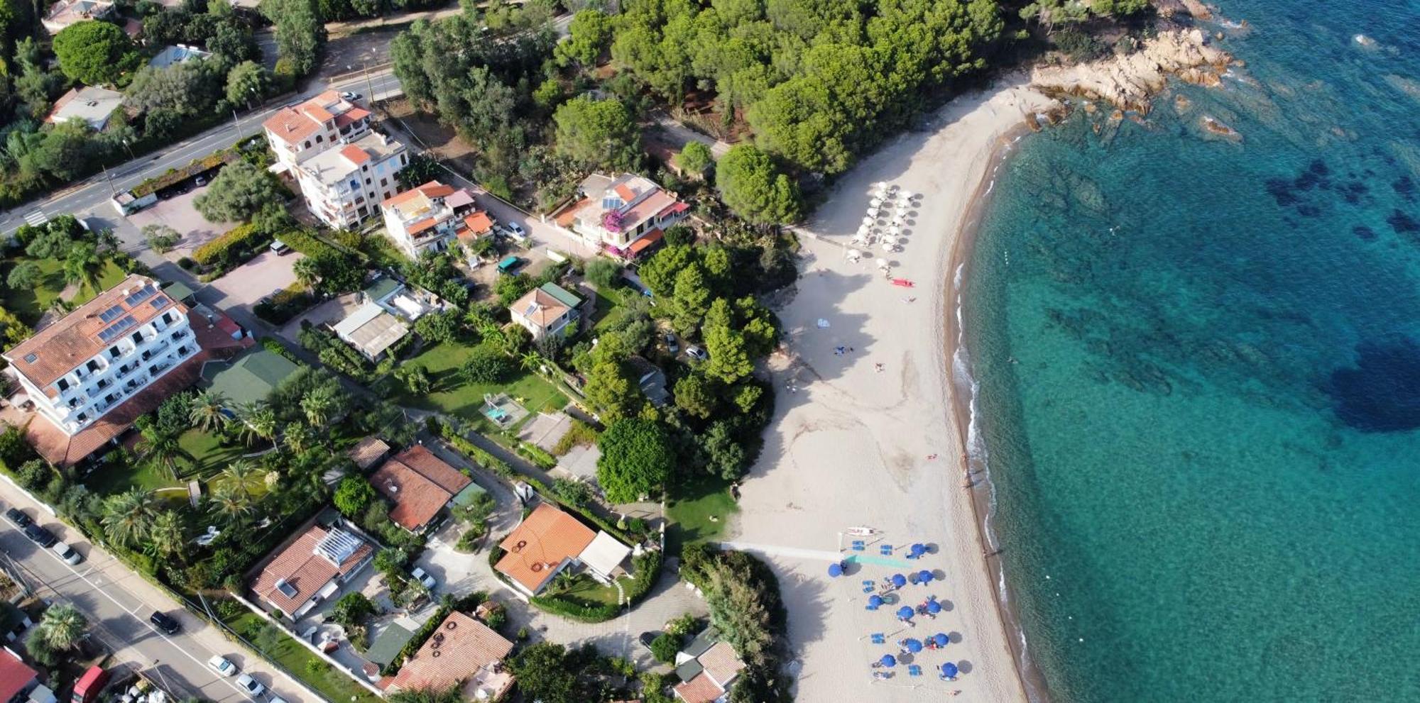 Hotel Mediterraneo Santa Maria Navarrese Exteriör bild